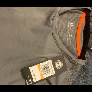 Men’s under armour shirt
